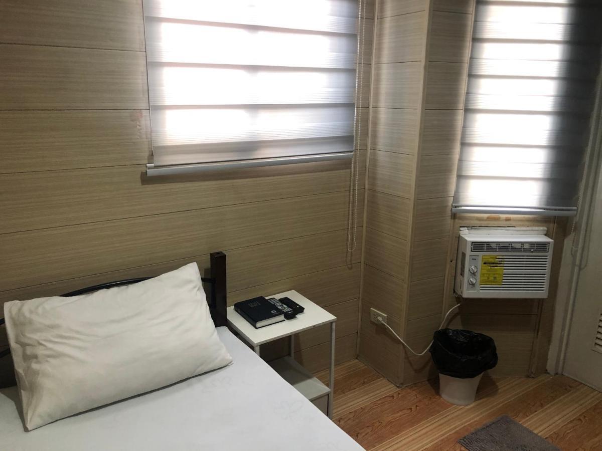 Maine City Residences Leveriza Pasay Exteriör bild