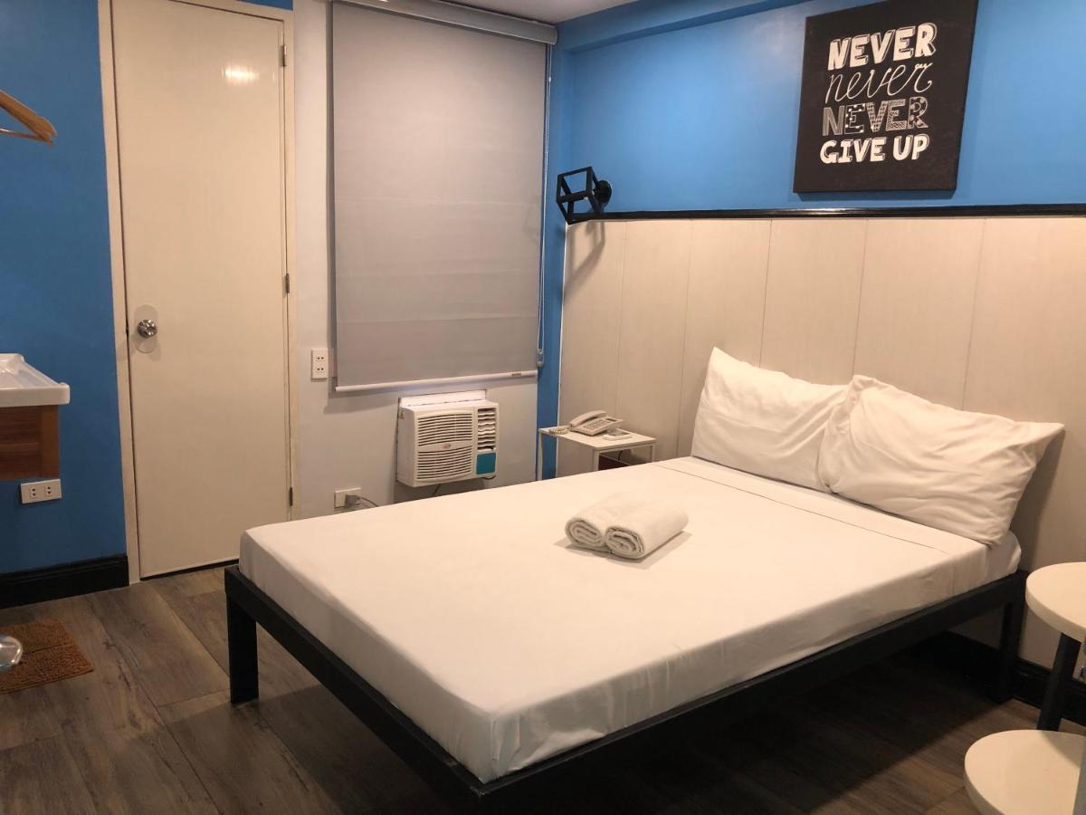 Maine City Residences Leveriza Pasay Exteriör bild